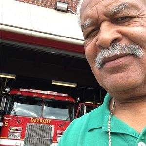 Meet your Posher, Simon